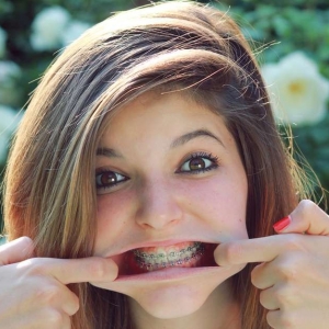 Uma pesquisa feita em Portugal revelou que 20% dos adolescentes no escovam os dentes diariamente